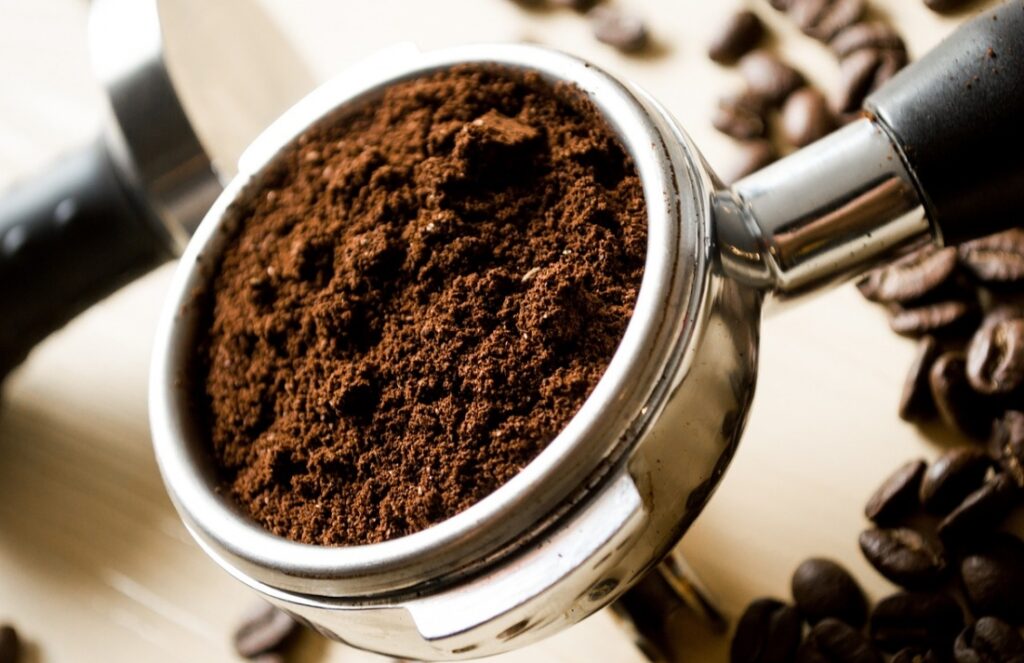 Kawa – cudowna eliksir zdrowia czy potencjalne zagrożenie?